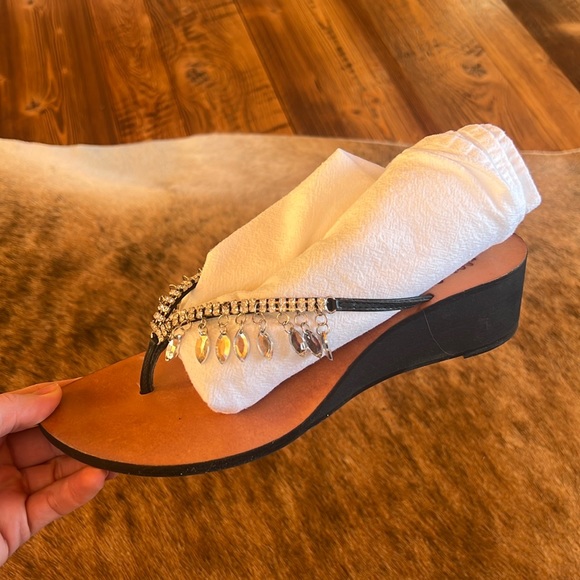 Yellow Box Sandals - Picture 4 of 13